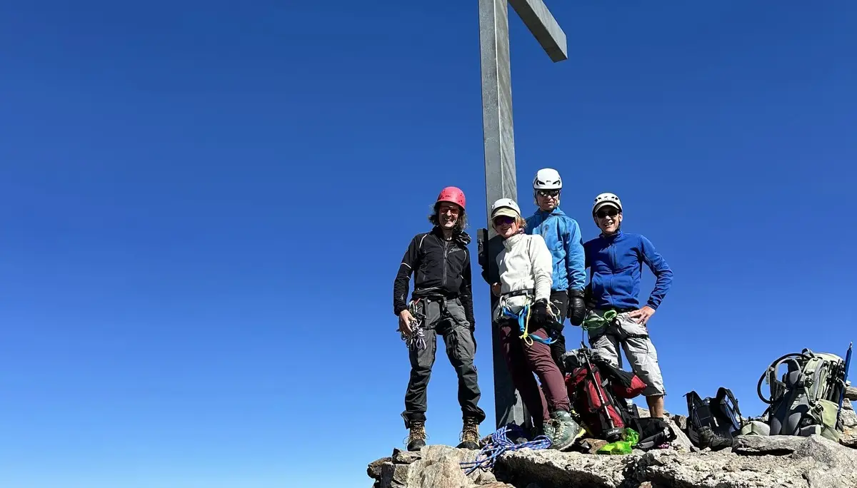 Am Gipfel des Gross Düssi 3256m | © Christine Ullrich