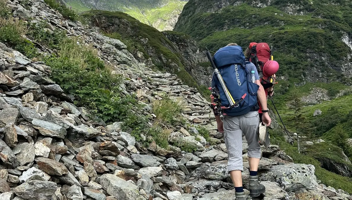 Steiler Bergpfad von Blindensee zur Hinterbalmhütte | © Christine Ullrich