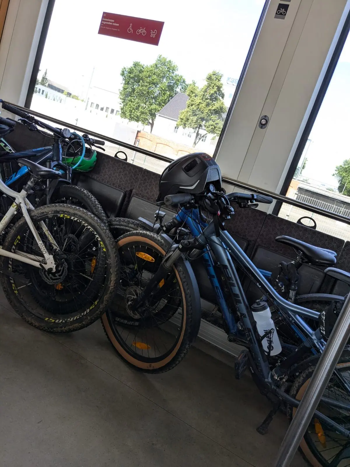 © Dustin Obentheuer