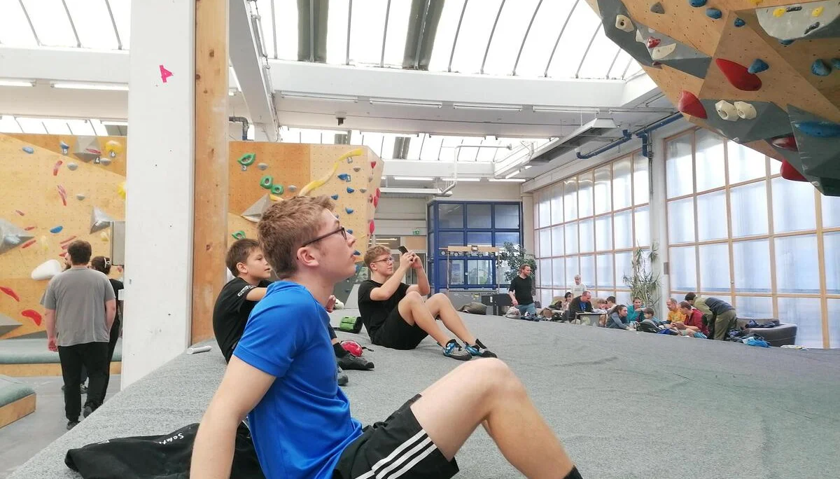 kinder beim bouldern  | © leonie hoffmann