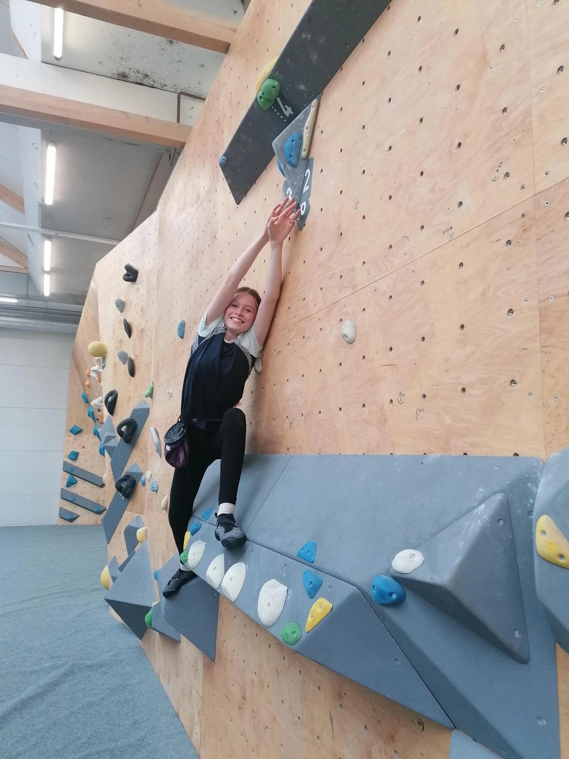 kinder beim bouldern  | © leonie hoffmann