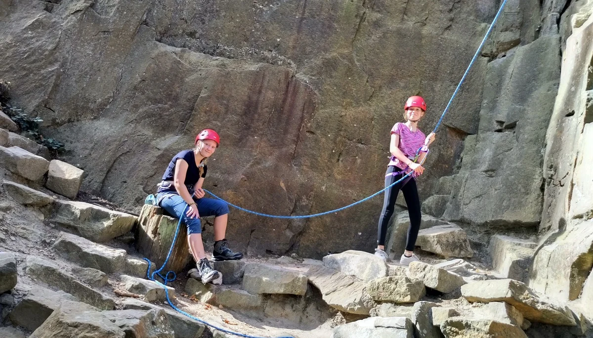 kids beim sichern  | © leonie hoffmann