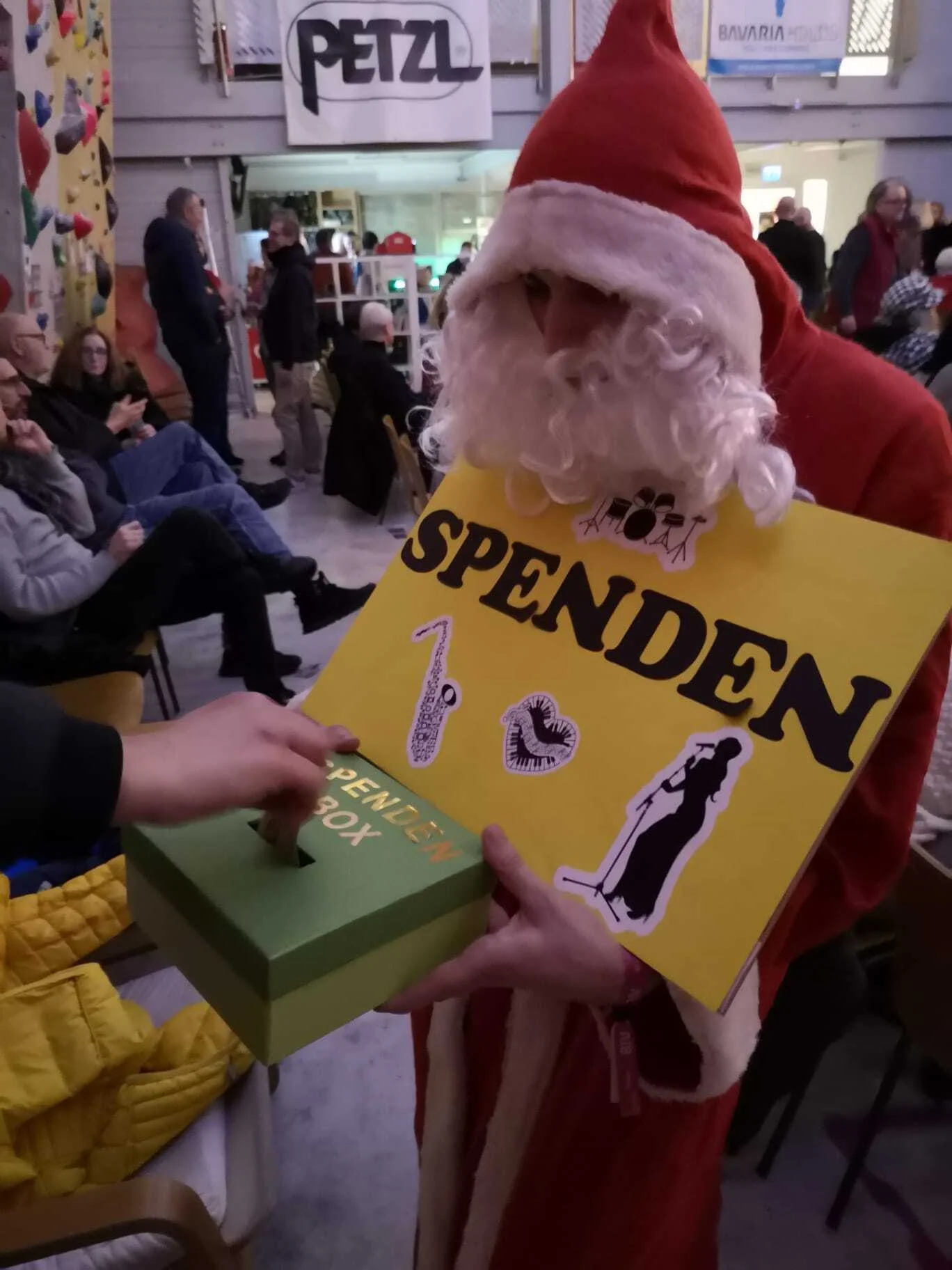 spenden sammeln  | © leonie hoffmann