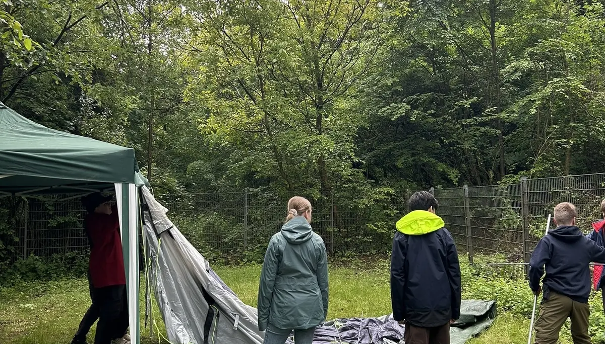 zelt aufbauen | © leonie hoffmann