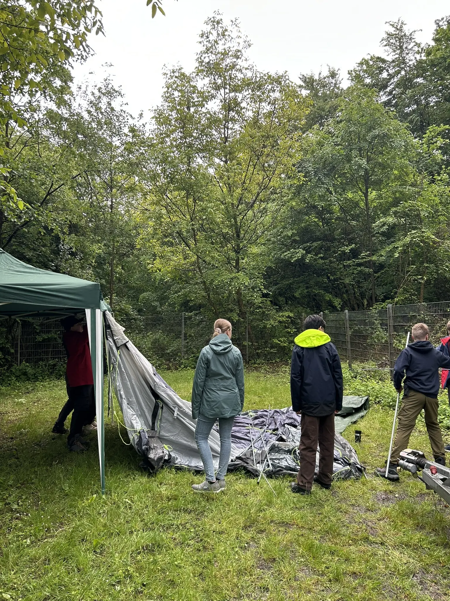 zelt aufbauen | © leonie hoffmann