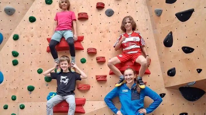 gruppenfoto bouldern  | © johanna corneließen