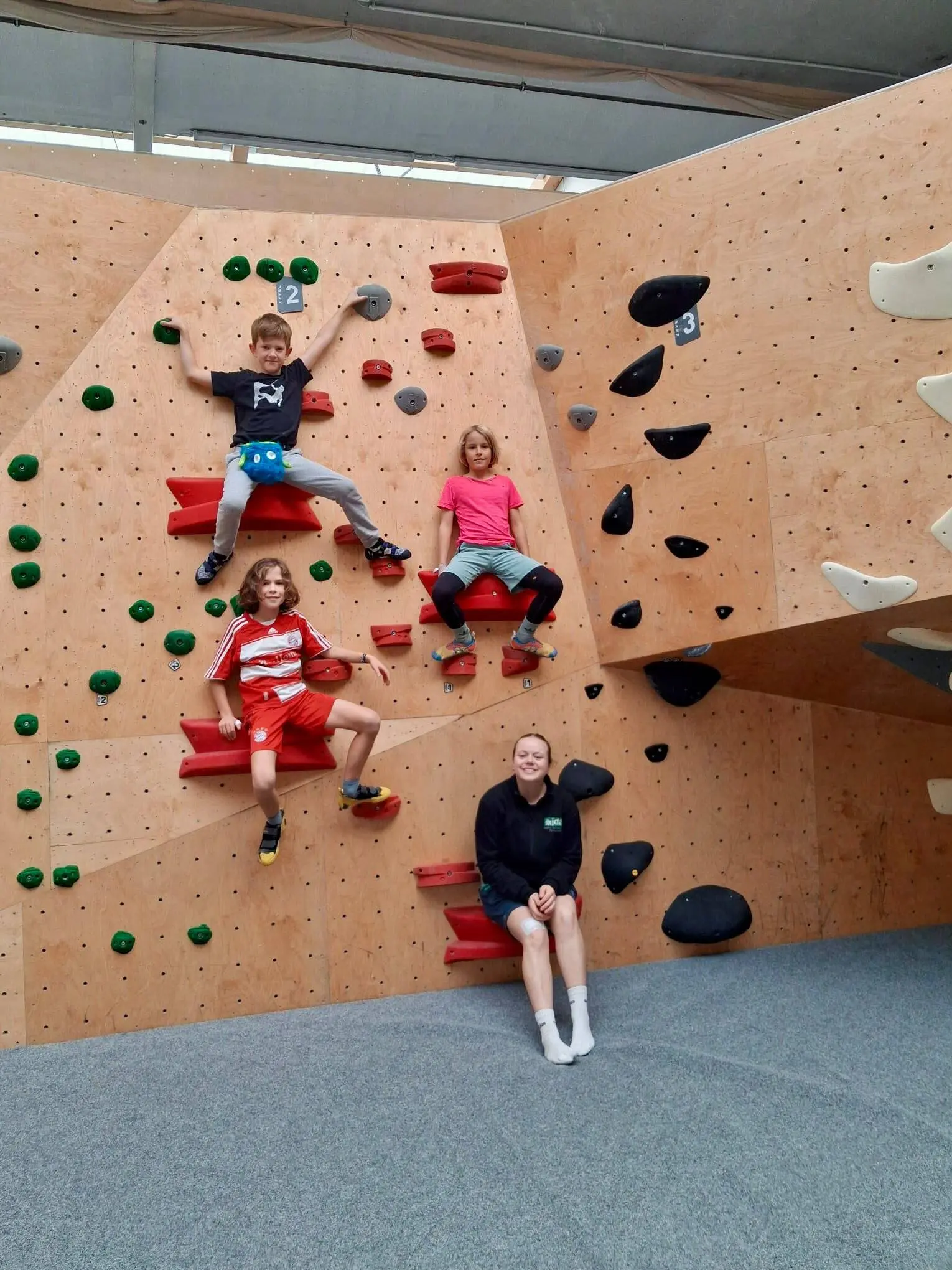 gruppenfoto bouldern  | © johanna corneließen