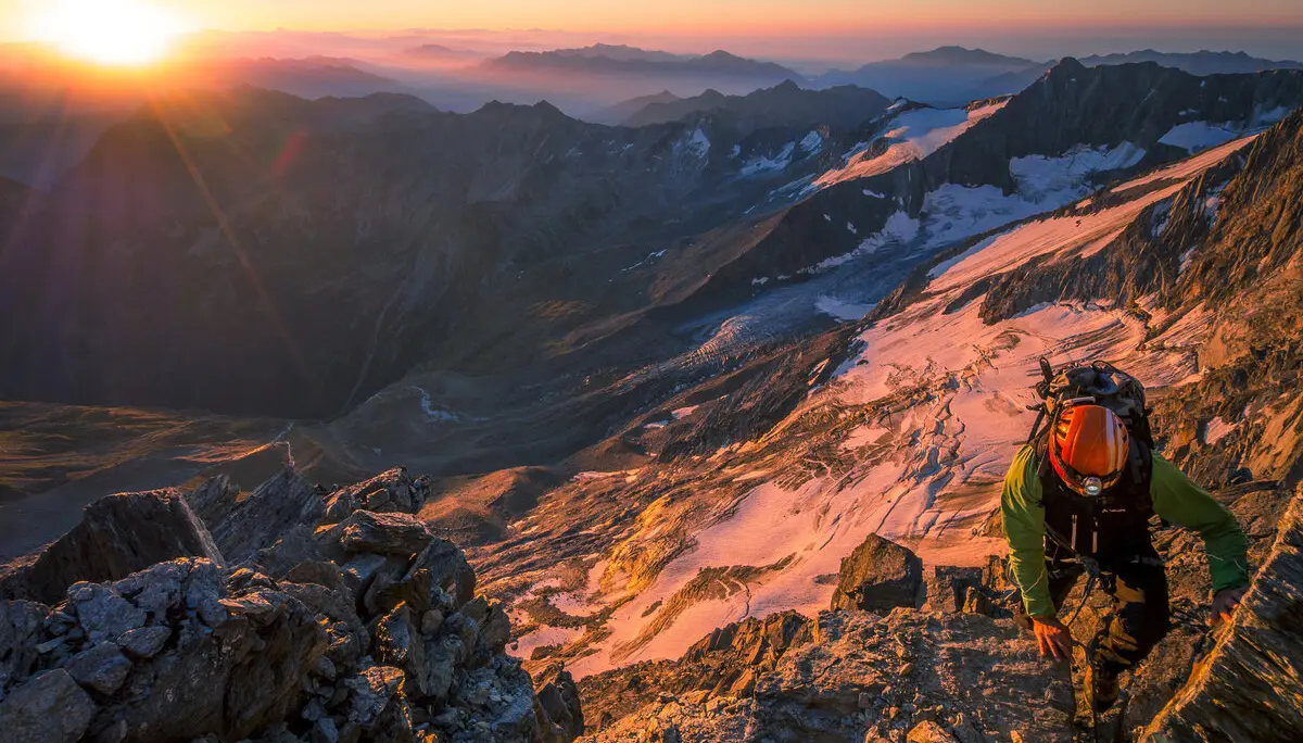 Berggipfel im Sonnenuntergang | © DAV/Silvan Metz